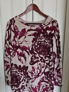 Soft Surroundings Floral Print Knit Top Women’s Size M Burgundy Beige Stretch.